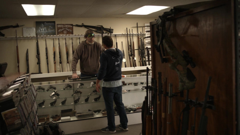 New Balance Men's Shoes of James Badge Dale as Det. Ray Abruzzo in Hightown S02E10 Fool Me Twice (2021)