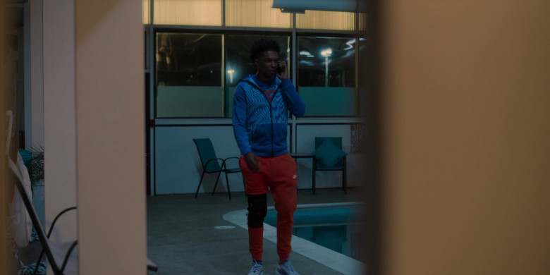Nike Pants in Swagger S01E10 Florida (2)