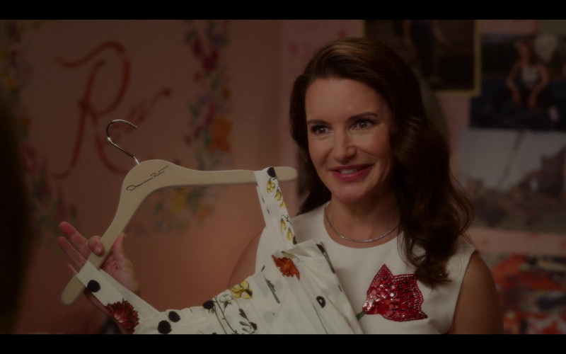 Oscar de la Renta Floral Print Dress Held by Actress Kristin Davis as Charlotte York in And Just Like That… S01E01 Hello It’s Me (2)