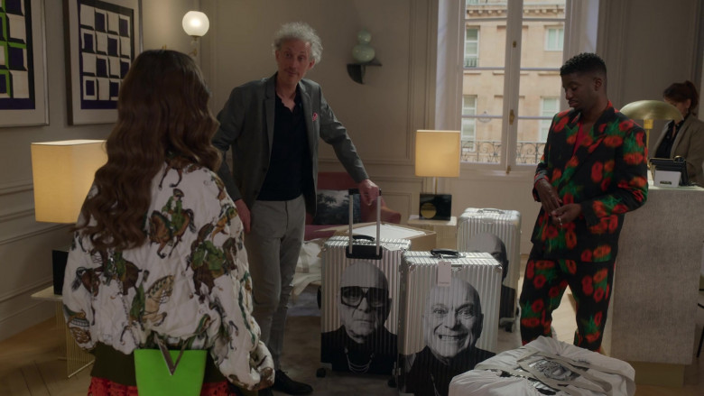 RIMOWA Suitcases in Emily in Paris S02E03 Bon Anniversaire! (1)