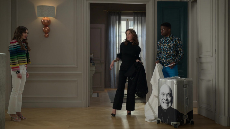 Rimowa Bags and Luggage in Emily in Paris S02E01 Voulez-Vous Coucher Avec Moi (3)
