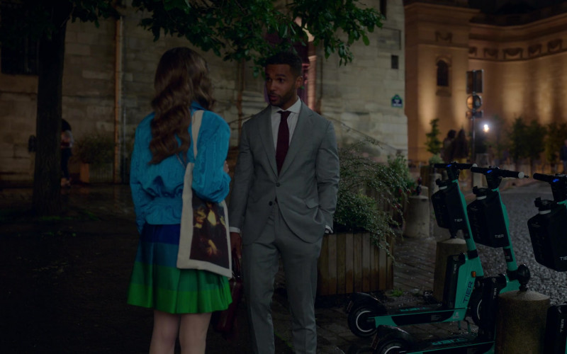 TIER Scooters in Emily in Paris S02E06 "Boiling Point" (2021)