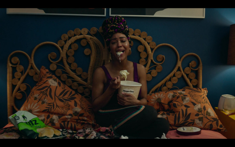 Utz Potato Chips and Haagen-Dazs Ice Cream in Harlem S01E02 Saturn Returns (2021)