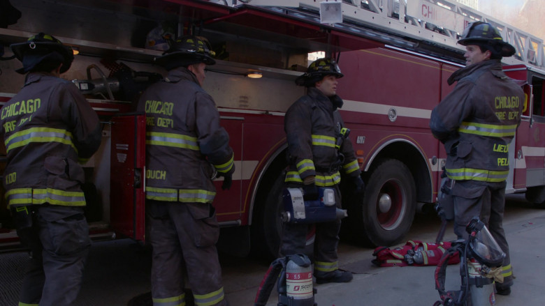 3M Scott Air-Pak SCBA Used by Cast Members in Chicago Fire S10E10 Back With a Bang (4)