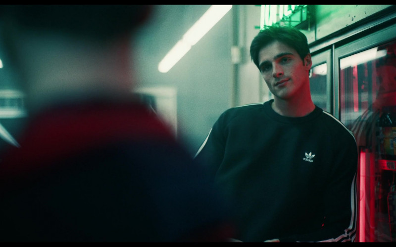 Adidas Sweatshirt of Jacob Elordi as Nate Jacobs in Euphoria S02E01 Trying to Get to Heaven Before They Close the Door (2022)