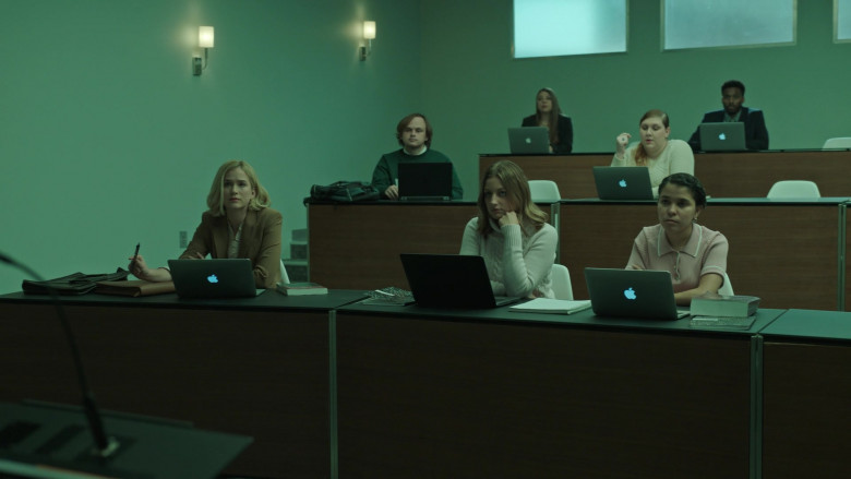 Apple MacBook Laptop Computers Used by Elizabeth Lail as Jenny Banks and Other Cast Members in Ordinary Joe S01E12 Whiteout (2022)