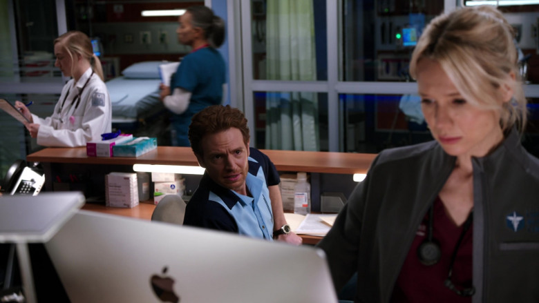 Apple iMac All-In-One Computers Used by Cast Members in Chicago Med S07E11 The Things We Thought We Left Behind (1)