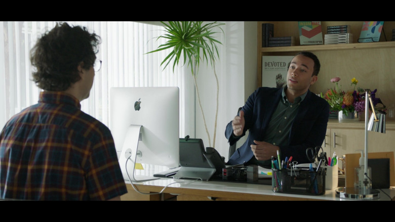 Apple iMac All-In-One Computers in As We See It S01E06 Fear Is My Bitch (2)