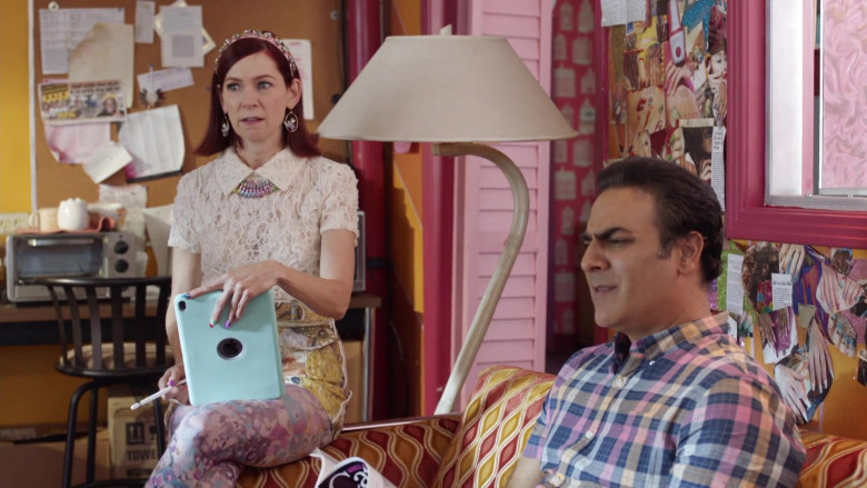 Apple iPad Tablet of Carrie Preston as Polly in Claws S04E06 Greed (2022)