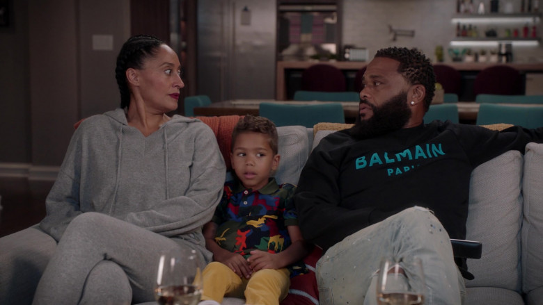 Balmain Men's Sweatshirt of Anthony Anderson as Andre ‘Dre' Johnson in Black-ish S08E01 That's What Friends Are For (2022)