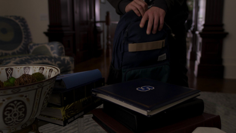 Burton Backpack of Gianni Paolo as Brayden Weston in Power Book II Ghost S02E06 What’s Free (2022)