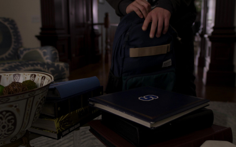 Burton Backpack of Gianni Paolo as Brayden Weston in Power Book II Ghost S02E06 What’s Free (2022)