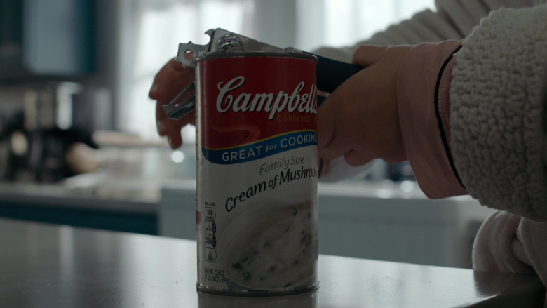 Campbell's Condensed Cream of Mushroom Soup in The Woman in the House Across the Street from the Girl in the Window S01E01 (2022)