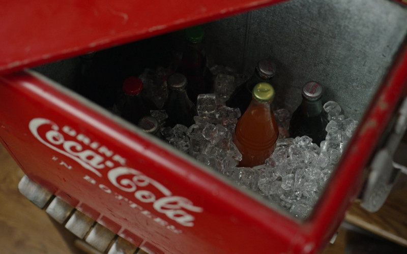 Coca-Cola Drinks in Women of the Movement S01E05 "Mothers and Sons" (2022)
