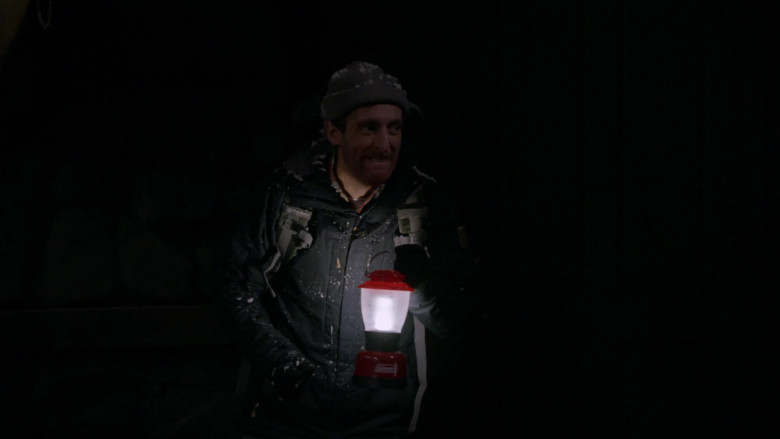 Coleman Lantern Lamp Used by Thomas Middleditch as Drew in B Positive S02E12 Dagobah, a Room and a Chimney Sweep (1)