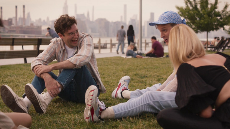 Converse HiTop Shoes of John Reynolds as Drew Gardner in Search Party S05E02 Exodus (2022)