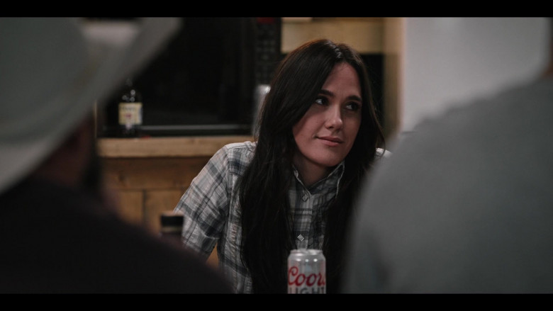 Coors Light Beer in Yellowstone S04E10 Grass on the Streets and Weeds on the Rooftops (2)