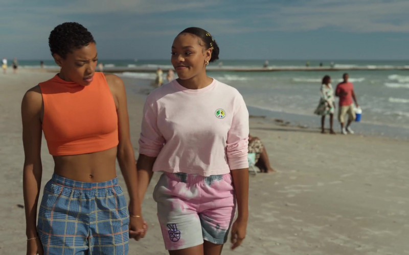 Cross Colours Cropped Top and Shorts in Our Kind of People S01E12 "Kiss It Up to God" (2022)