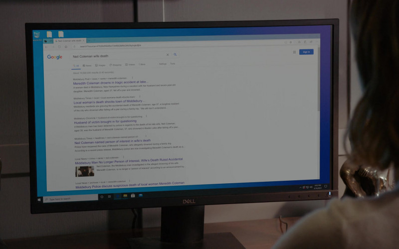 Dell Monitor and Google Website in The Woman in the House Across the Street from the Girl in the Window S01E03 (2022)