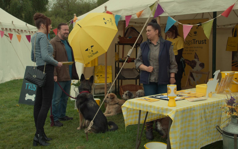 Dogs Trust Humane Society in After Life S03E06 (2022)