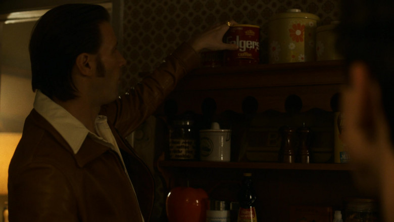 Folgers Coffee in Ray Donovan The Movie (2022)