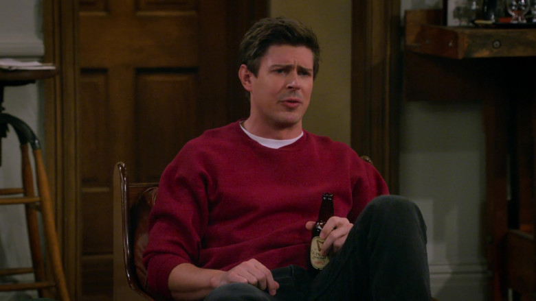 Guinness Beer of Christopher Lowell as Jesse in How I Met Your Father S01E03 The Fixer (2)