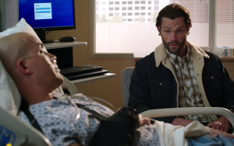 HP PC Monitor in Walker S02E08 Two Points for Honesty (2022)
