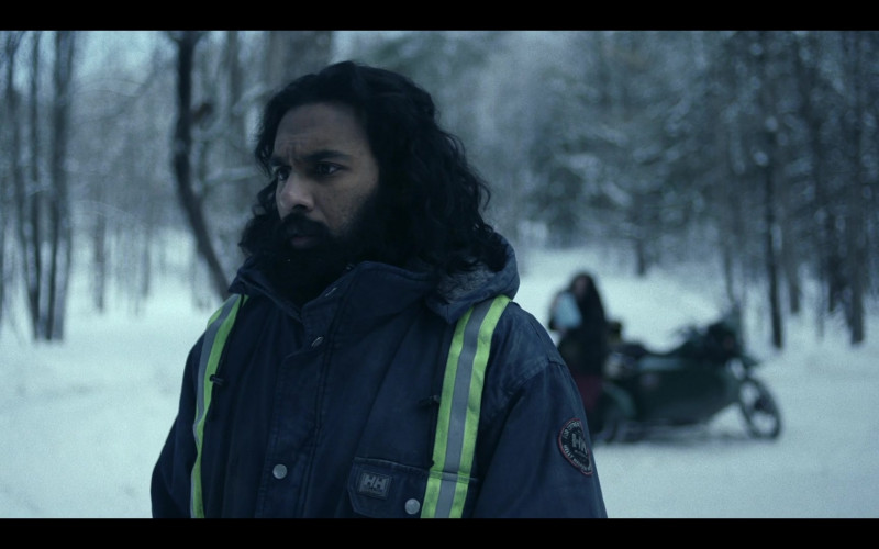 Helly Hansen Jacket of Himesh Patel as Jeevan Chaudhary in Station Eleven S01E09 "Dr. Chaudhary" (2022)