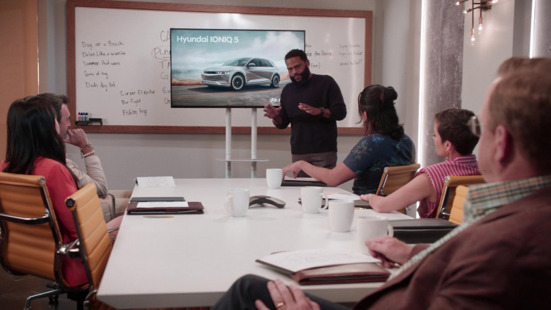 Hyundai IONIQ 5 Car in Black-ish S08E02 The Natural (1)