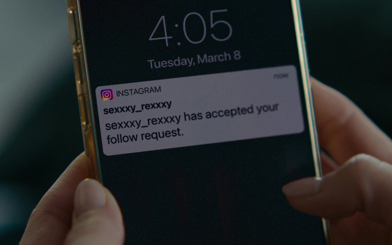 Instagram Social Network in The Woman in the House Across the Street from the Girl in the Window S01E02 (2022)