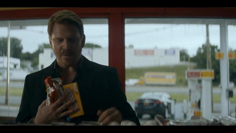 Kinder Bueno Chocolate Bars and Milk Duds Candy in Ray Donovan The Movie (2022)