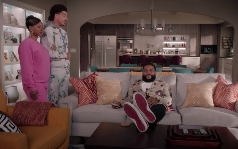 Louboutin Men’s Sneakers of Anthony Anderson as Andre ‘Dre’ Johnson in Black-ish S08E01 That’s What Friends Are For (2022)