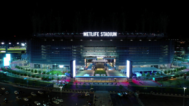 Metlife Stadium in Ordinary Joe S01E11 Calling an Audible (2022)