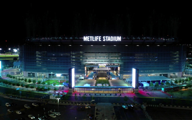Metlife Stadium in Ordinary Joe S01E11 "Calling an Audible" (2022)