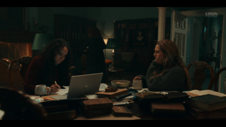 Microsoft SurfaceLaptop in A Discovery of Witches S03E02 (1)