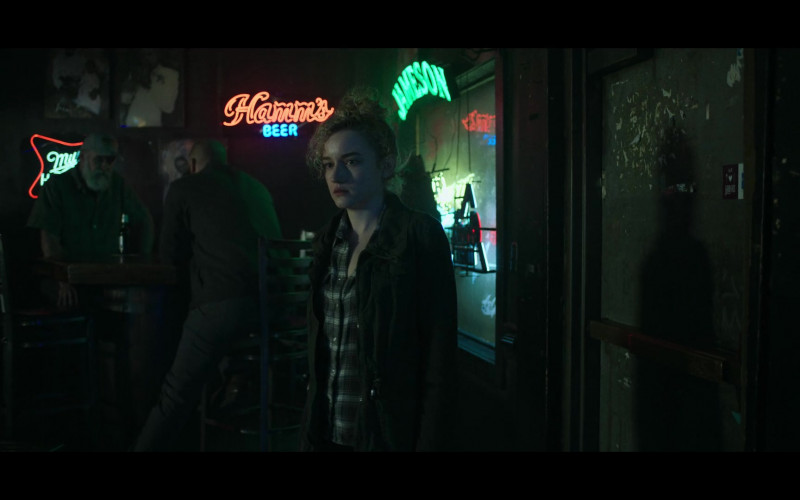 Miller High Life, Hamm's Beer and Jameson Irish Whiskey Signs in Ozark S04E06 Sangre Sobre Todo (2022)