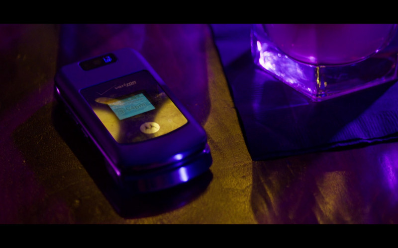 Motorola x Verizon Mobile Phone in As We See It S01E05 Ever Had an Edible (1)