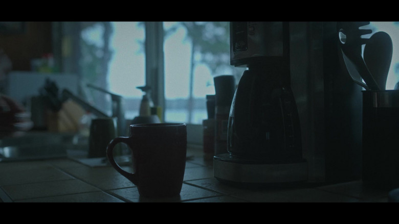 Mr. Coffee Coffee Maker in Ozark S04E01 The Beginning of the End (2022)