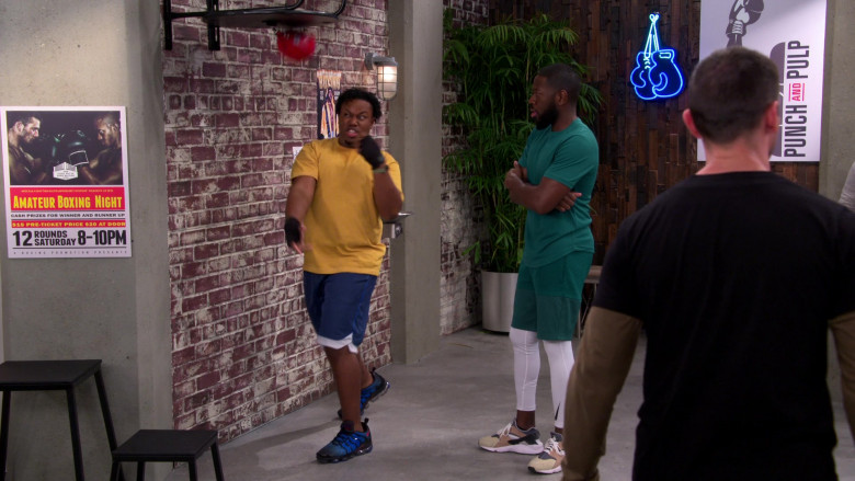 Nike Air Vapormax Plus Sneakers of Marcel Spears as Marty Butler in The Neighborhood S04E11 Welcome to the Knockout (1)
