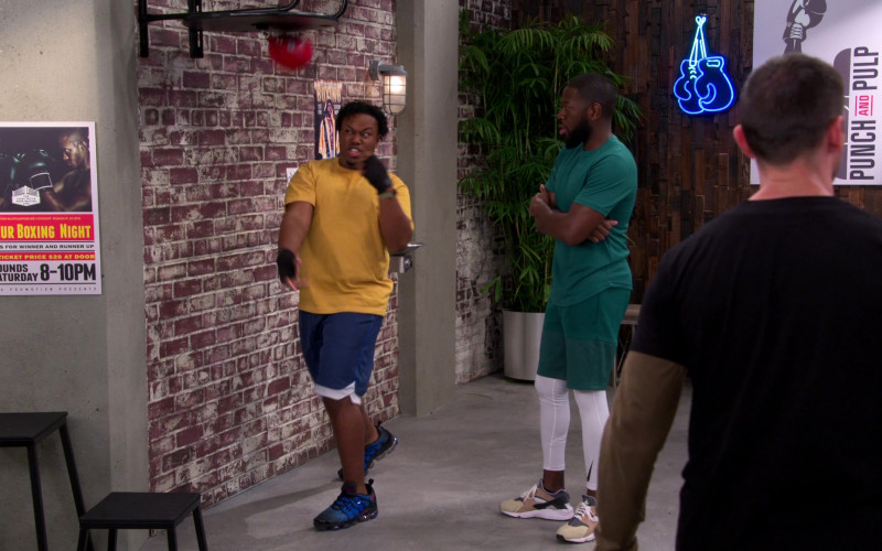 Nike Air Vapormax Plus Sneakers of Marcel Spears as Marty Butler in The Neighborhood S04E11 Welcome to the Knockout (1)