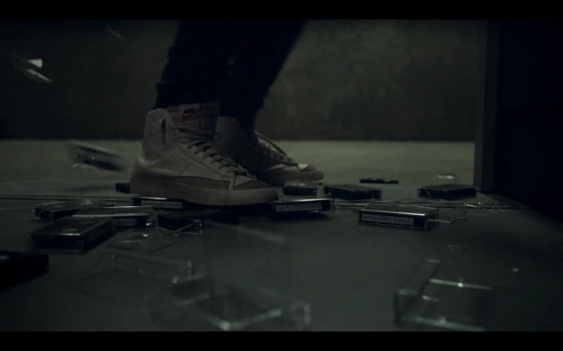 Nike Men’s Sneakers of Mamoudou Athie as Dan Turner in Archive 81 S01E06 The Circle (2022)