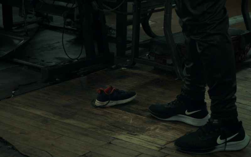 Nike Sneakers of Queen Latifah as Robyn McCall in The Equalizer S02E08 Separated (2022)
