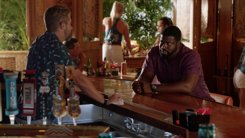 Primo Beer and Kohola Beer in Magnum P.I. S04E12 Angels Sometimes Kill (2022)