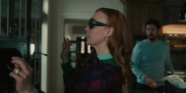 Tory Burch Sunglasses of Lauren Ambrose as Dorothy Turner in Servant S03E01 Donkey (2022)