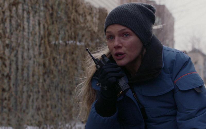Under Armour Gloves of Tracy Spiridakos as Hailey Upton in Chicago P.D. S09E11 Lies (2022)