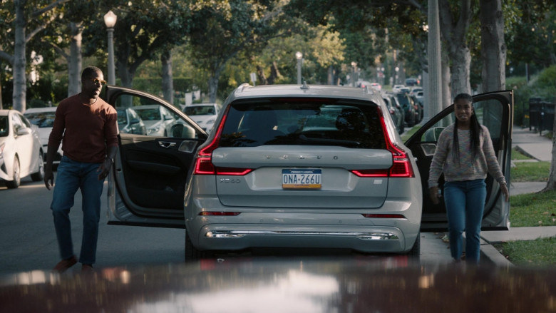 Volvo XC60 Car in This Is Us S06E03 Four Fathers (2)