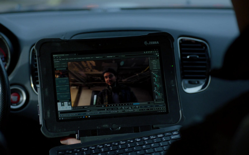 Zebra Tablet in Chicago P.D. S09E12 To Protect (2022)