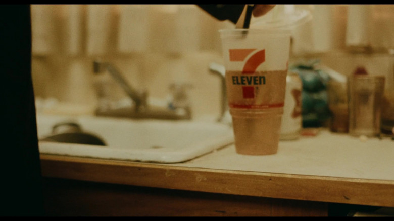 7-Eleven Drink in Euphoria S02E08 All My Life, My Heart Has Yearned for a Thing I Cannot Name (2022)