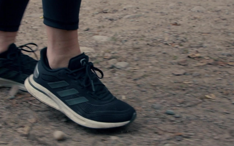 Adidas Supernova Shoes of Naomi Watts as Amy Carr in The Desperate Hour (2021)