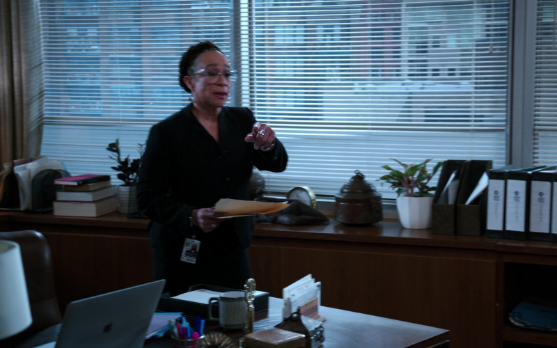 Apple MacBook Laptop of S. Epatha Merkerson as Sharon Goodwin in Chicago Med S07E13 Reality Leaves a Lot to the Imagination (2022)